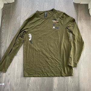 Lululemon the fundamentals long sleeve Team Canada Vancouver